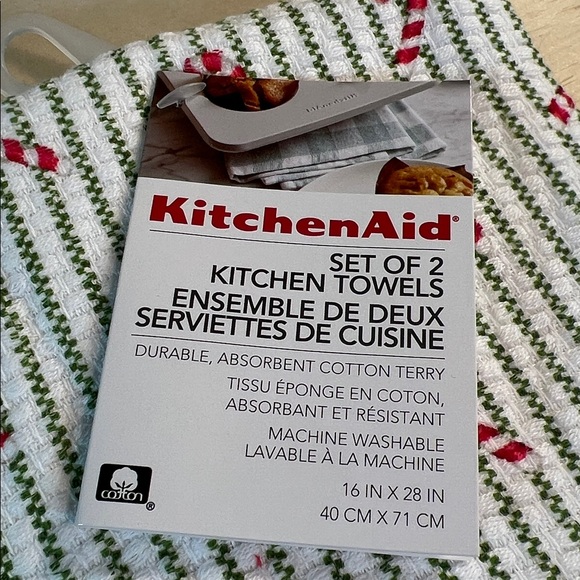 NWT KitchenAid Festive Candy Cane Towels - Red and Green and White set of 2 - Picture 3 of 5